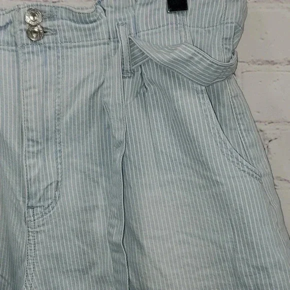 AE Denim High Waist Mom Shorts Blue w White Stripes Women's Size 16 - Picture 5 of 16